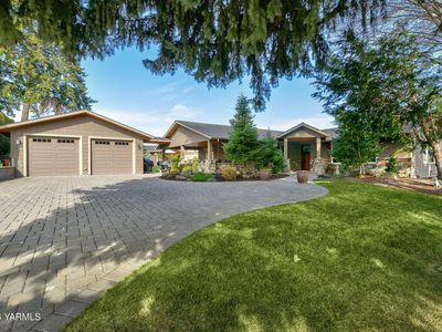160 Horseshoe Ln