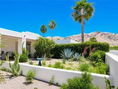 1932 S Barona Rd