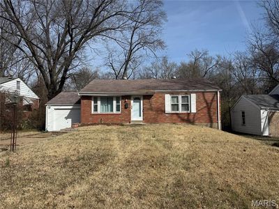 220 S Marguerite Ave