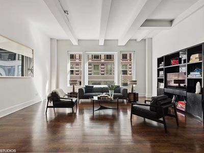 260 Park Ave S APT 3J