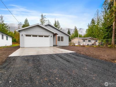 8438 Golden Valley Dr