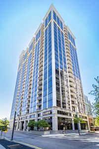 233 E 13th St APT 2108