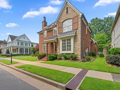 4561 W Woodlawn Cir