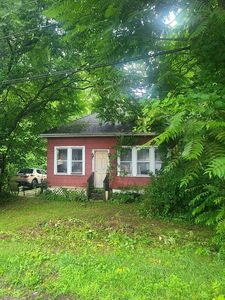 8 White St