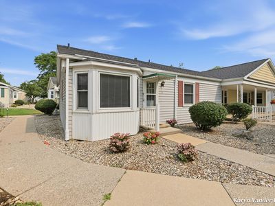 Property at 1041 Village Ln, Jenison, MI