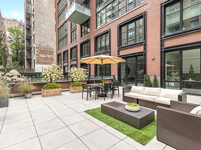 261 W 25th St APT 1D