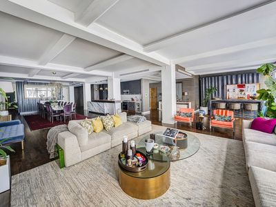 147 W 22nd St APT 2