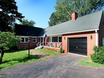 1138 Oaklawn Dr