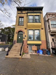 323 Clinton Avenue