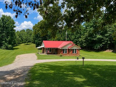 215 White Rd