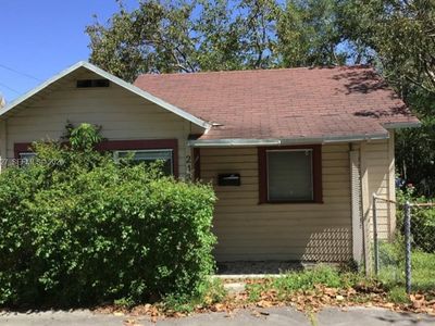 2430 SW 25th Ter