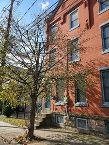 89 Bellevue Ave