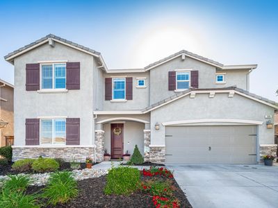 566 Verona Cir