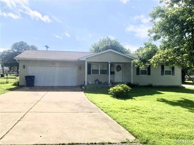 114 S White Oak St