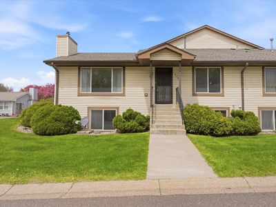 Property at 6762 Gretchen Ct N, Oakdale, MN