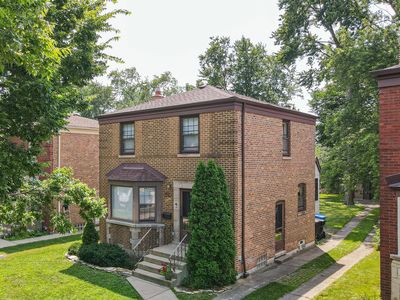 9932 S Maplewood Ave
