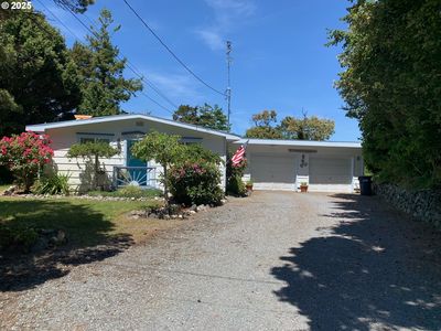 850 Lakeshore Dr