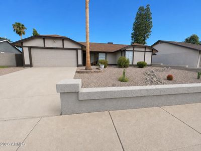 7925 W DREYFUS Drive