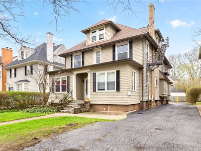 326 Barrington St