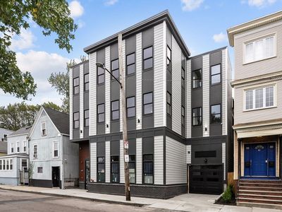 47 Condor St #202A