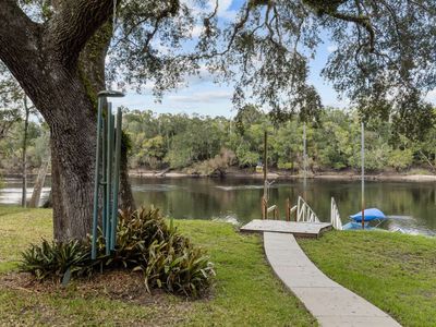 1069 SE Suwannee Trl