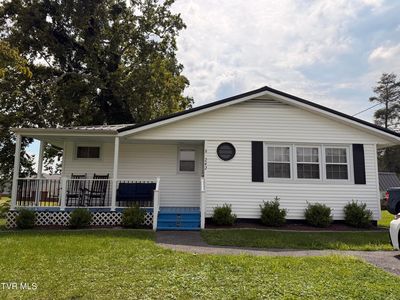 242 Aker Ave