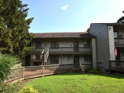 2008 E Waters Edge Dr