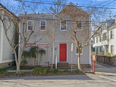 163 Coming St