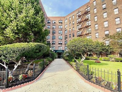 10025 Queens Blvd APT 2