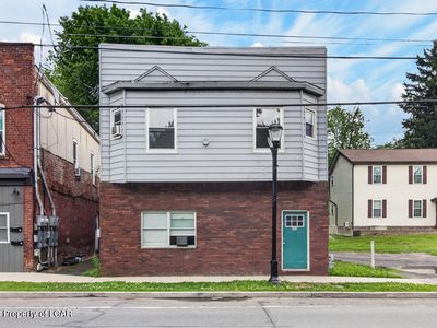 653 N Main St
