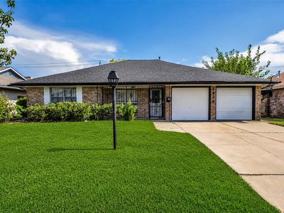 5426 Fairgreen Ln