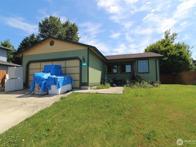 7667 275th Street NW