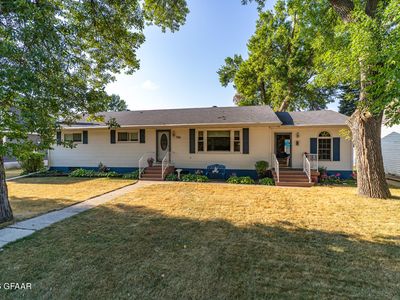 706 Odegard Ave SW