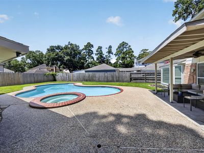 5211 Nodaway Ln