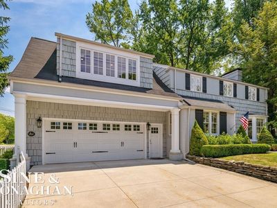 370 Country Club Ln
