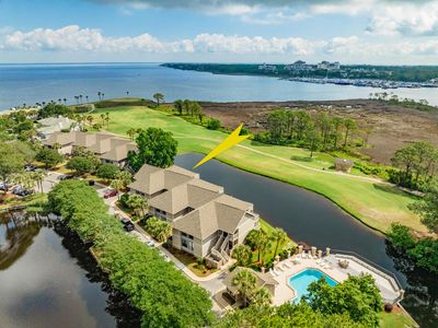 810 Harbour Point Dr #810