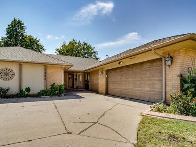 1328 Lowrie Ln
