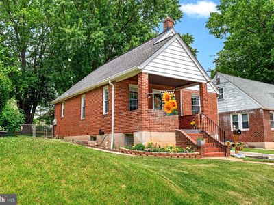 104 W Elm Ave