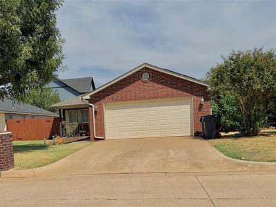 2545 Lynn Ln