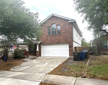 517 ZAPATA CIR