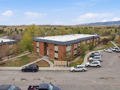 2401 Grandview Pl