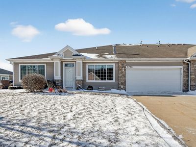 3706 NE Cottonwood Ln