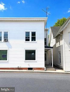 10 S 2nd St