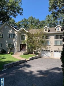 21 Addison Pl