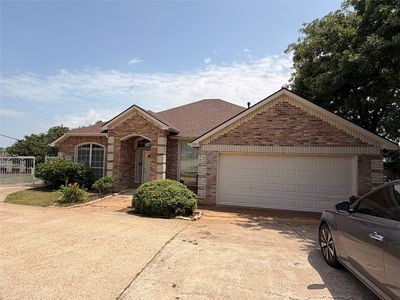 1201 Vistawood Dr
