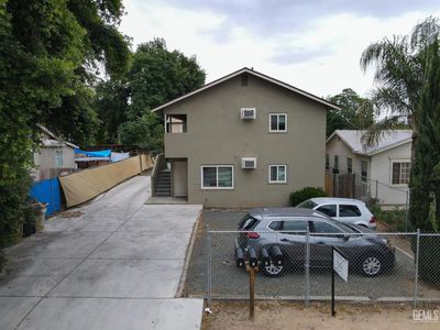 2207 River Blvd