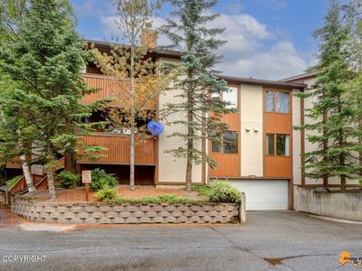 7202 Foxridge Cir #12-A