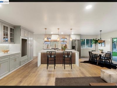 1084 Jamie Dr
