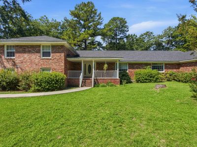 207 Dolly St