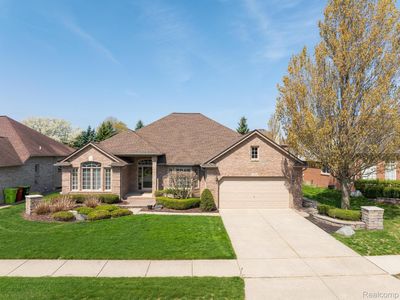 49213 Dunhill Dr